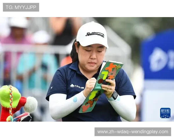 高尔夫奠基人杯金孝周稳居榜首 刘瑞欣排名上升冲击领先榜 高尔夫奠基人杯金孝周稳居榜首 刘瑞欣排名上升冲击领先榜